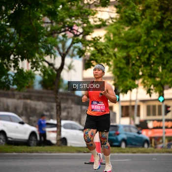 Runner Photo 4123474