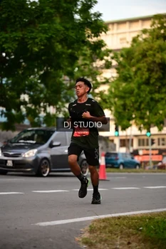 Runner Photo 4123490