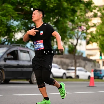 Runner Photo 4123495