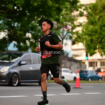 Runner Photo 4123497
