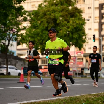 Runner Photo 4123499