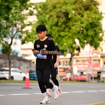 Runner Photo 4123515