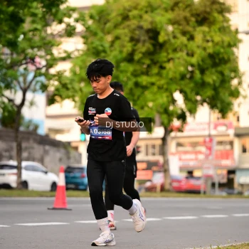 Runner Photo 4123518
