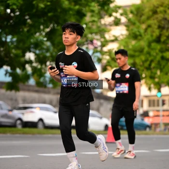 Runner Photo 4123524