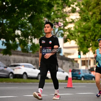 Runner Photo 4123531