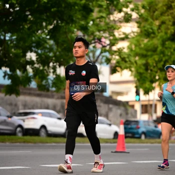 Runner Photo 4123532