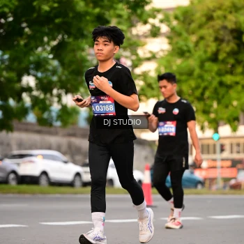 Runner Photo 4123546