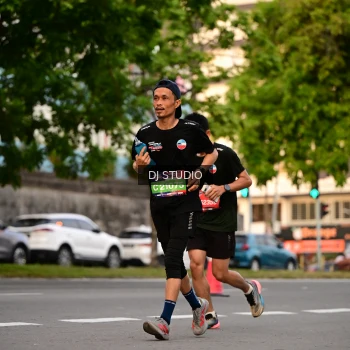 Runner Photo 4123590
