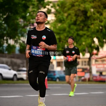 Runner Photo 4123591