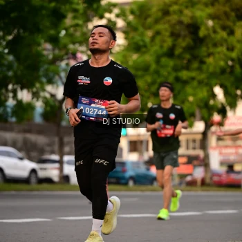 Runner Photo 4123601