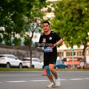 Runner Photo 4123617