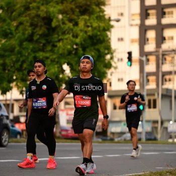 Runner Photo 4123639