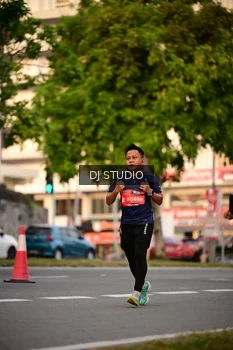 Runner Photo 4123656