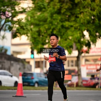 Runner Photo 4123662