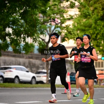 Runner Photo 4123671