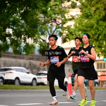 Runner Photo 4123672