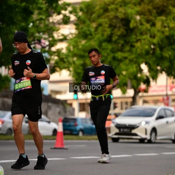 Runner Photo 4123728