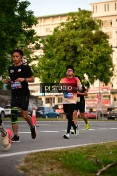Runner Photo 4123854