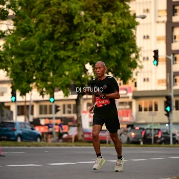 Runner Photo 4123874