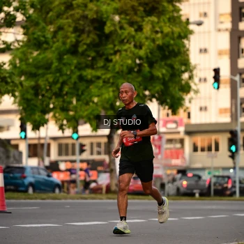 Runner Photo 4123876