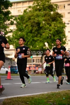 Runner Photo 4123924
