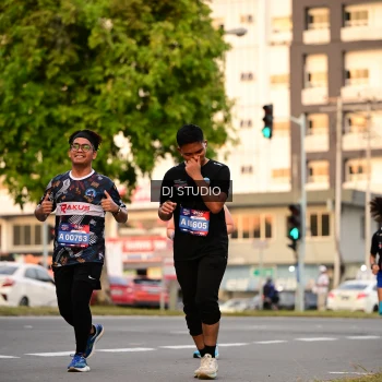 Runner Photo 4123972