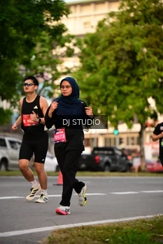 Runner Photo 4124036