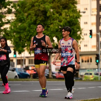 Runner Photo 4124100