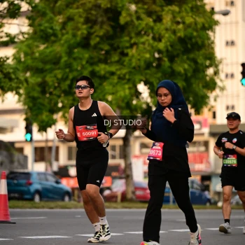 Runner Photo 4124112