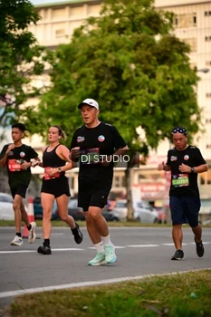 Runner Photo 4124133