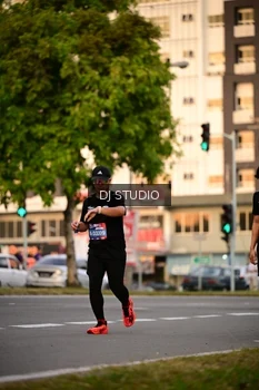 Runner Photo 4124149