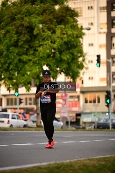 Runner Photo 4124150