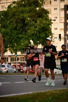 Runner Photo 4124156