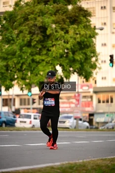 Runner Photo 4124157