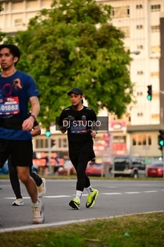 Runner Photo 4124180