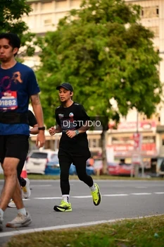 Runner Photo 4124191
