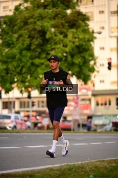 Runner Photo 4124199