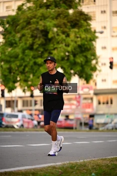 Runner Photo 4124202
