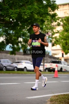 Runner Photo 4124203
