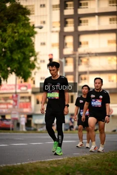 Runner Photo 4124224