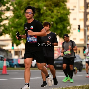 Runner Photo 4124315