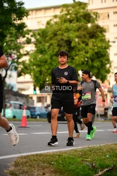 Runner Photo 4124323