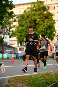 Runner Photo 4124325