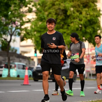 Runner Photo 4124326