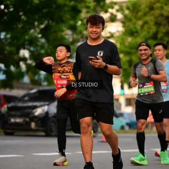 Runner Photo 4124331