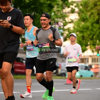 Runner Photo 4124339