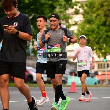 Runner Photo 4124343