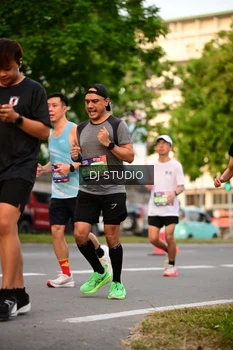 Runner Photo 4124349