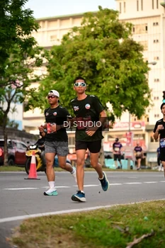 Runner Photo 4124357