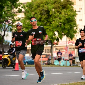 Runner Photo 4124363